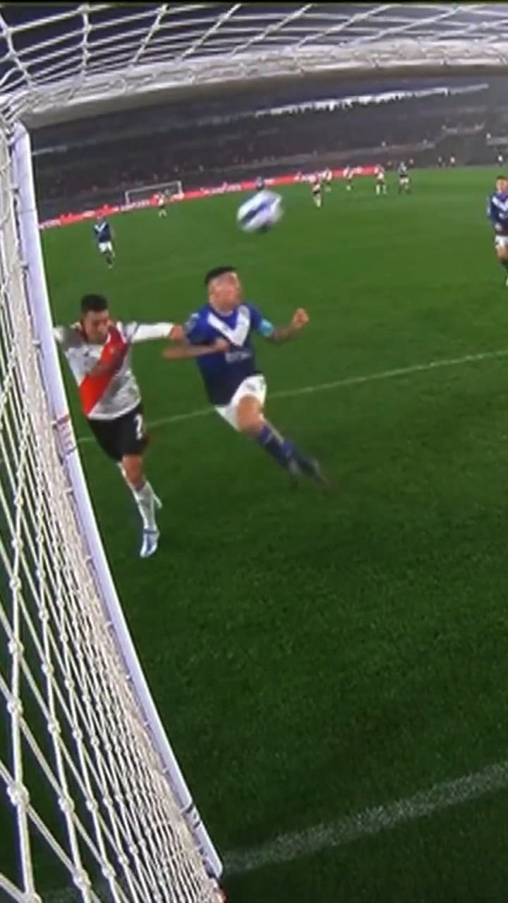 Gol anulado de River contra Velez