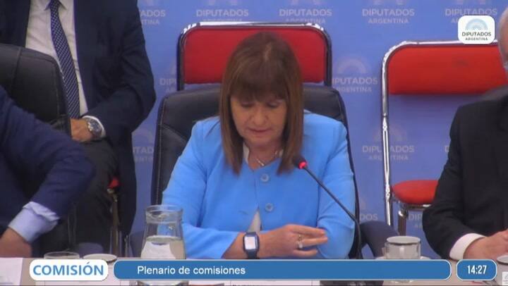 Bullrich confirmó que retirarán el artículo que prohibía reuniones de más de tres personas