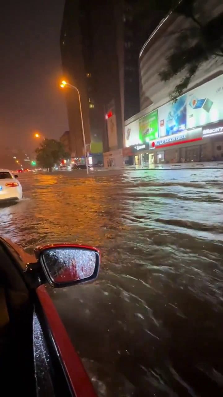 Las calles de Beijing tras las intensas lluvias