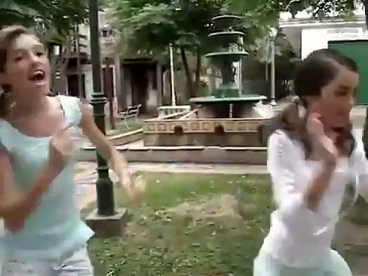 La escena que protagonizaron Lali Espósito y Cande Vetrano en Chiquititas