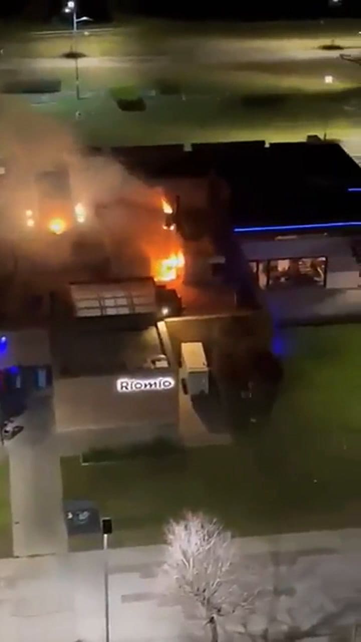 Así se incendió un restaurante de la costanera de Rosario