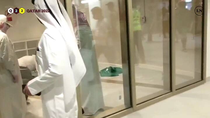 Así rezan en el estadio Lusail a minutos del partido entre Argentina y Arabia Saudita