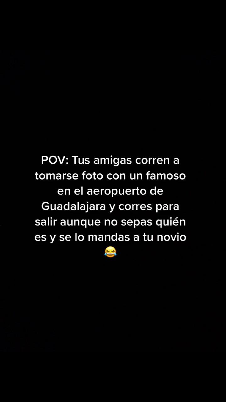 Chica pierde vuelo por tomarse foto con un famoso