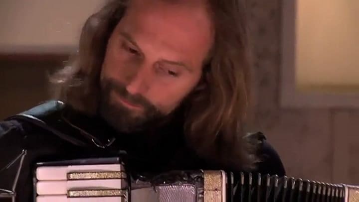 Chango Spasiuk - Tristeza - Fuente: YouTube