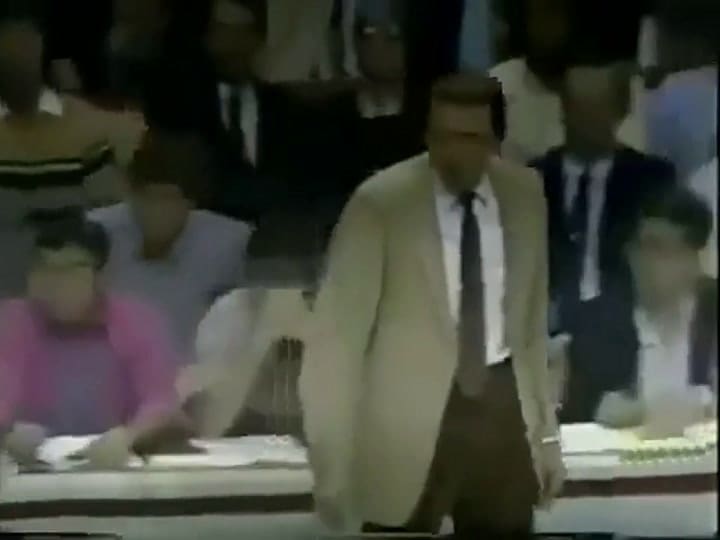 Doctor J vs. Larry Bird - Fuente: YouTube