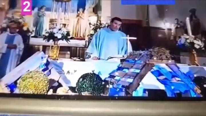 Un cura criticó a Axel Kicillof por el pase sanitario