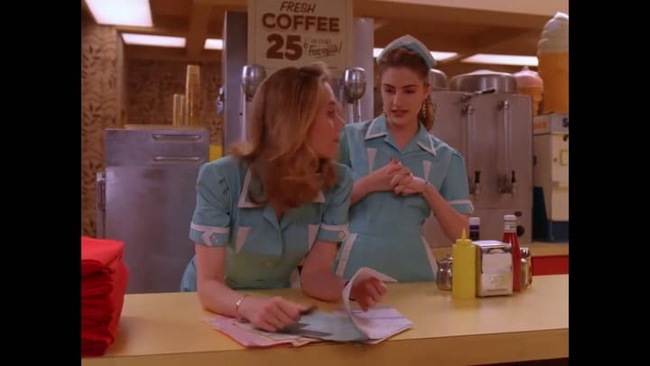 Peggy Lipton en Twin Peaks - Fuente: YouTube