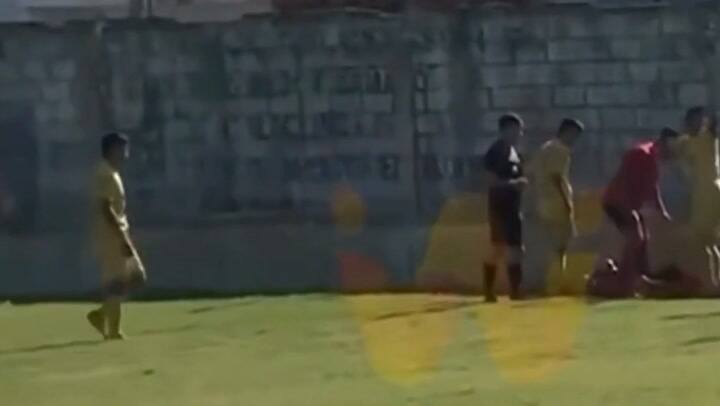 Corrientes: un jugador de fútbol murió tras chocar contra un muro que rodeaba la cancha