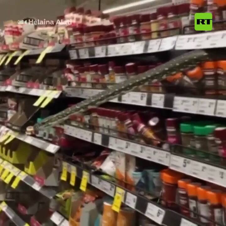 Encontraron una serpiente de tres metros en la góndola de un supermercado