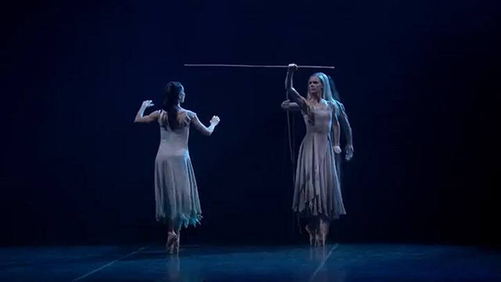 La aclamada obra Giselle de Akram Khan que presenta el English National Ballet - Fuente: Youtube