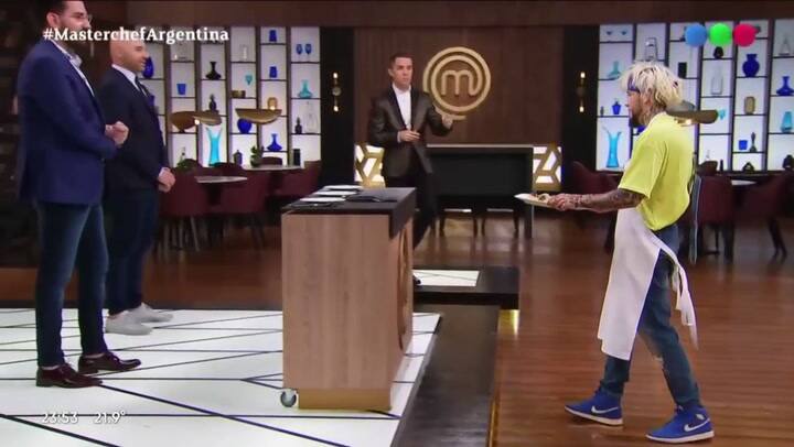 Alex Caniggia y el jurado de MasterChef Celebrity 2 - Fuente: Telefe