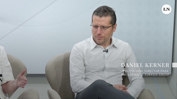 “Soluciones salvadoras”: qué rasgos de los ’90 están presentes hoy en el país