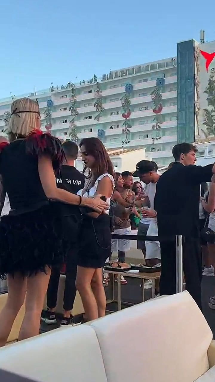 Se encontró a Messi en una fiesta en Ibiza y se confundió al decir su nombre: lo llamó Leonardo