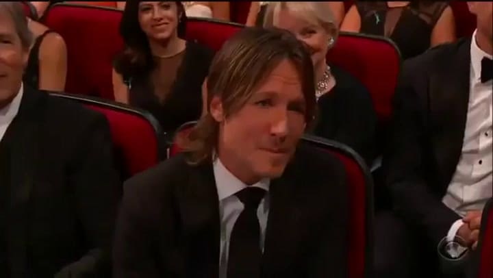 Nicole Kidman gana el Emmy y se lo dedica a su familia - Fuente: YouTube