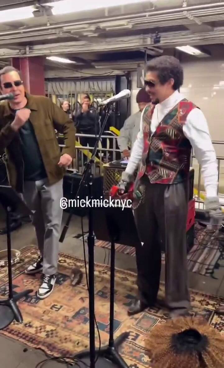 Bad Bunny y Jimmy Fallon en el metro de Nueva York