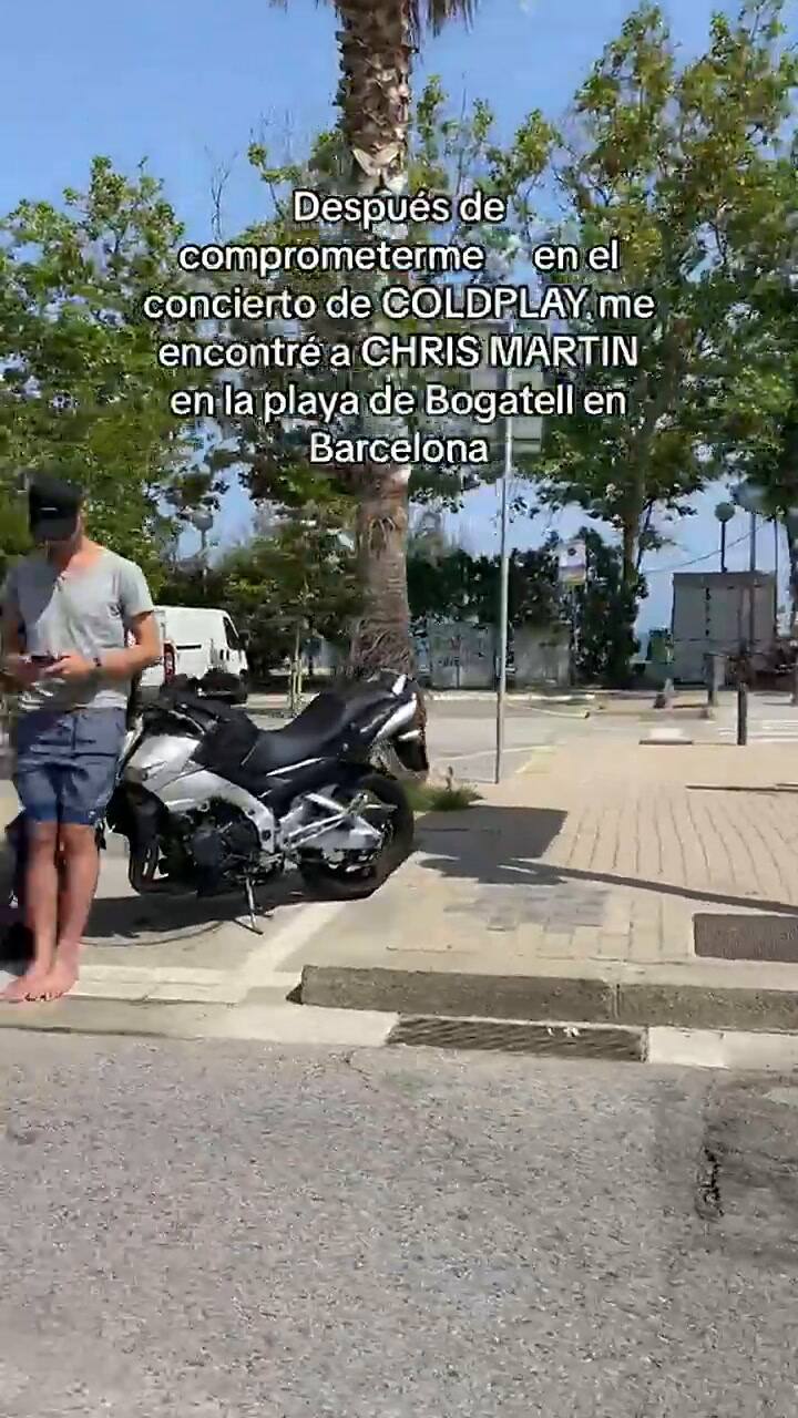 Tras comprometerse en concierto de Coldplay, fan se encontró a Chris Martin en la playa