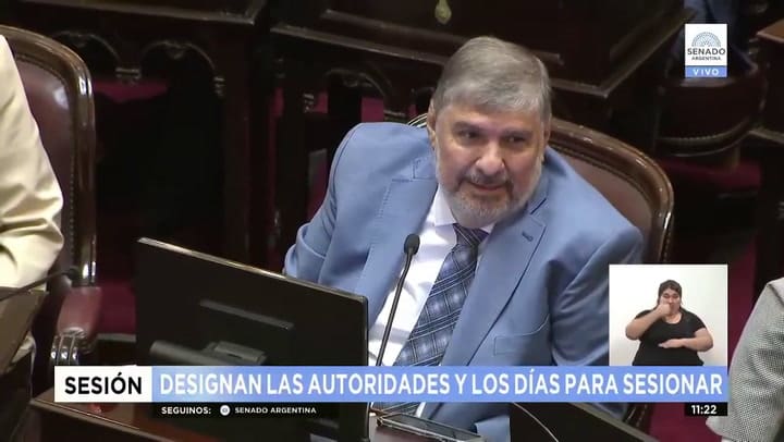 El mensaje de Mayans en su vuelta al Senado tras estar internado grave