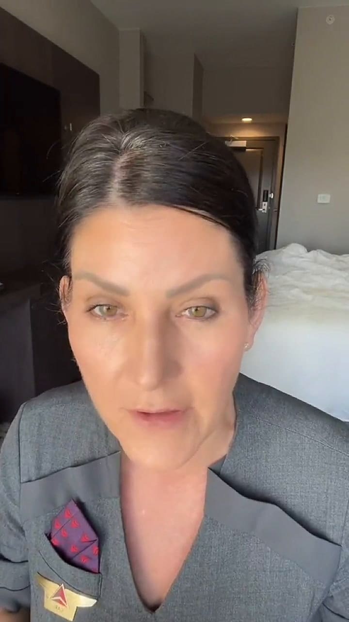 La respuesta de una azafata ante el problema que viven muchos individuos