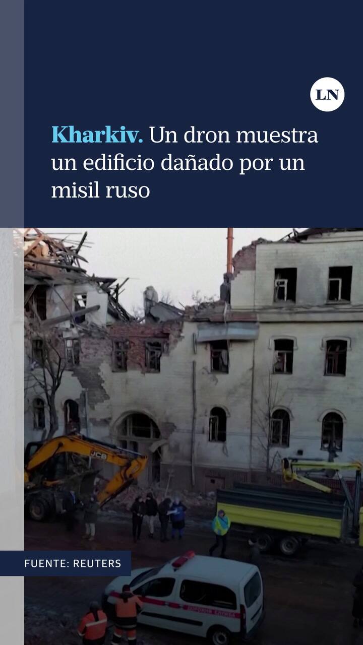 Las impactantes imágenes de un edificio dañado por un misil ruso en Kharkiv, Ucrania