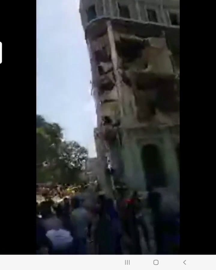 Fuerte explosión en el Hotel Saratoga en La Habana