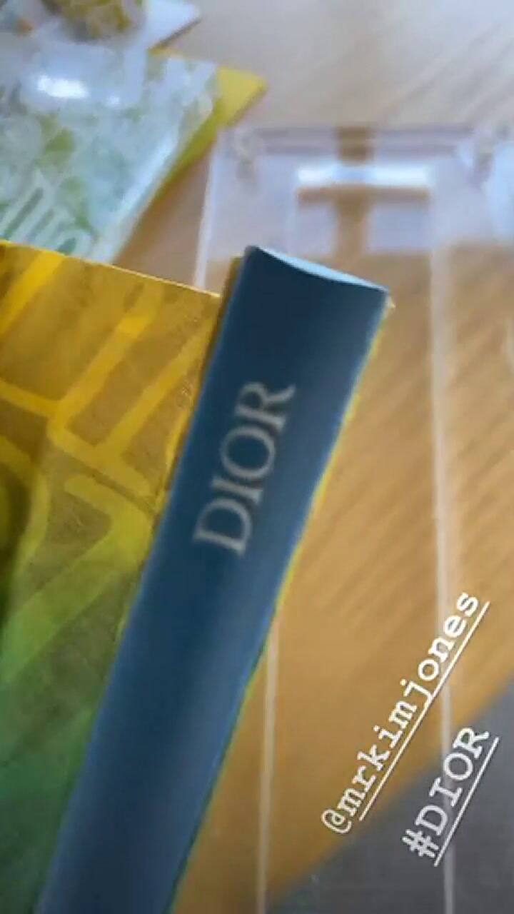 El audaz gesto de Ricky Martin mientras mostraba su vestuario - Fuente: Instagram