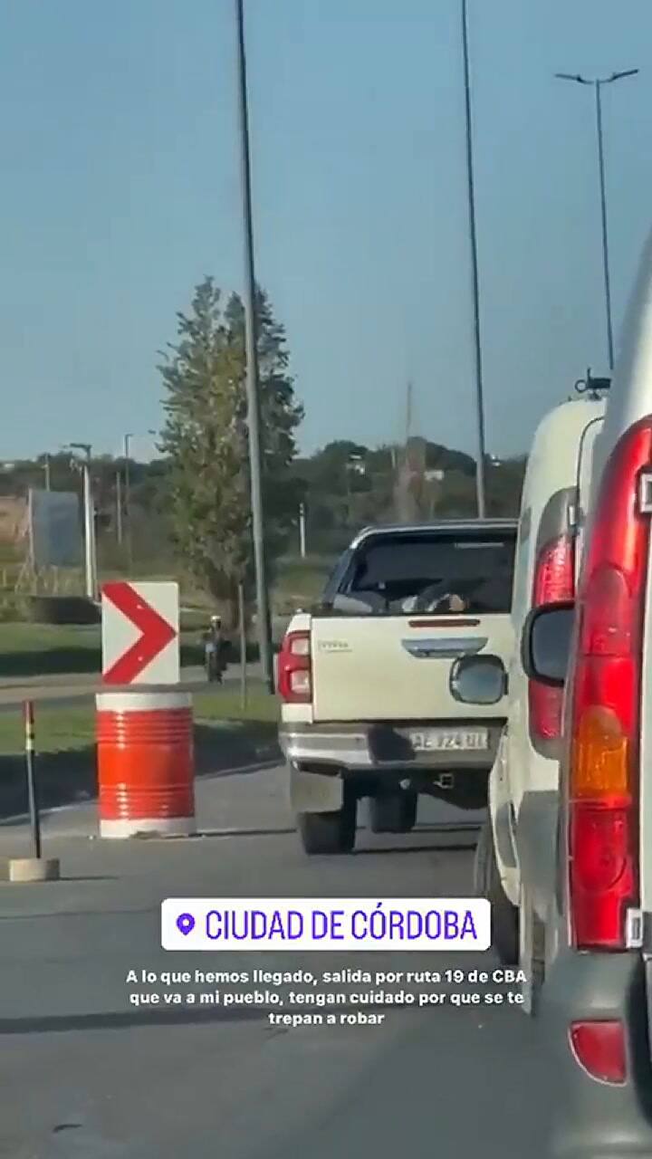 Aprovechan que los automovilistas deben bajar la velocidad y les roban