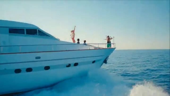 Jóvenes y millonarios, tráiler oficial