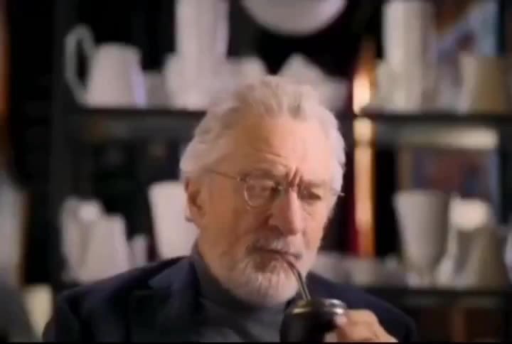 Luis Brandoni y Robert De Niro en una memorable escena de Nada, de Duprat y Cohn