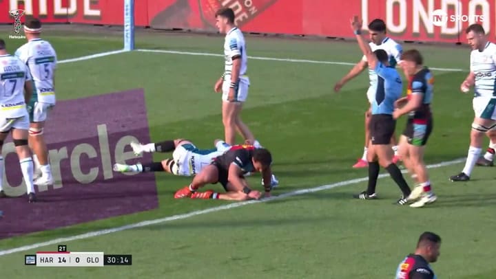 El try de Isgró en Harlequins