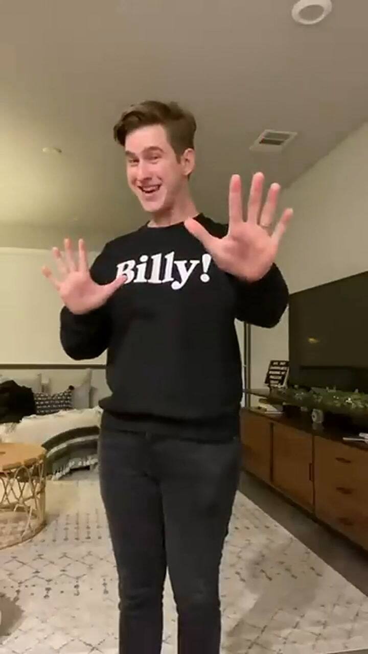 La historia de Alex Grisworld, que alertado por sus seguidores, se extirpó dos lunares malignos