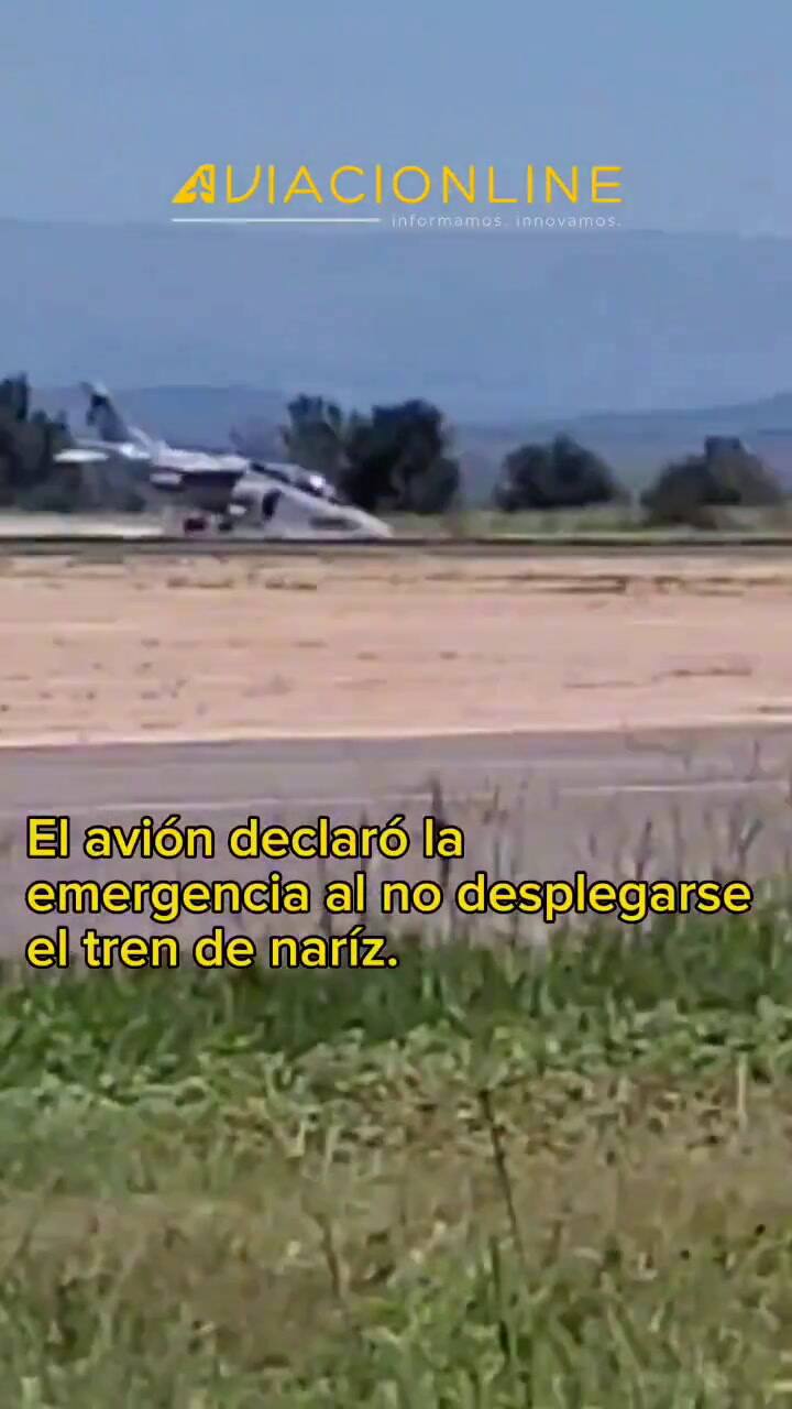 Así arrastró la "nariz" un avión Pampa durante un aterrizaje de emergencia