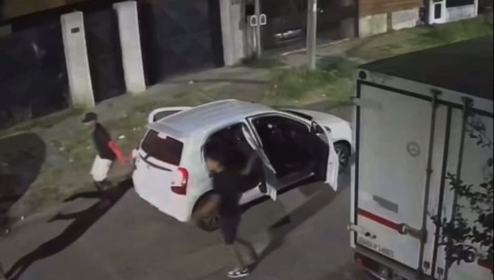 Bernal 2: un policía resultó herido tras enfrentarse a tiros con cuatro delincuentes