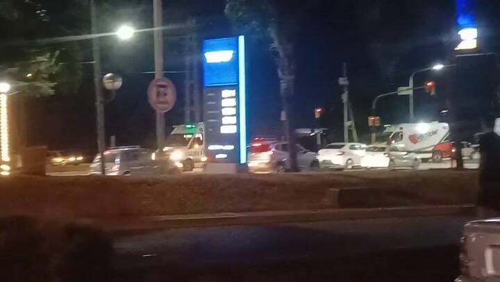 Frente a un grupo de chicos: un hombre mató a la expareja de su novia en una estación de servicio de Zárate