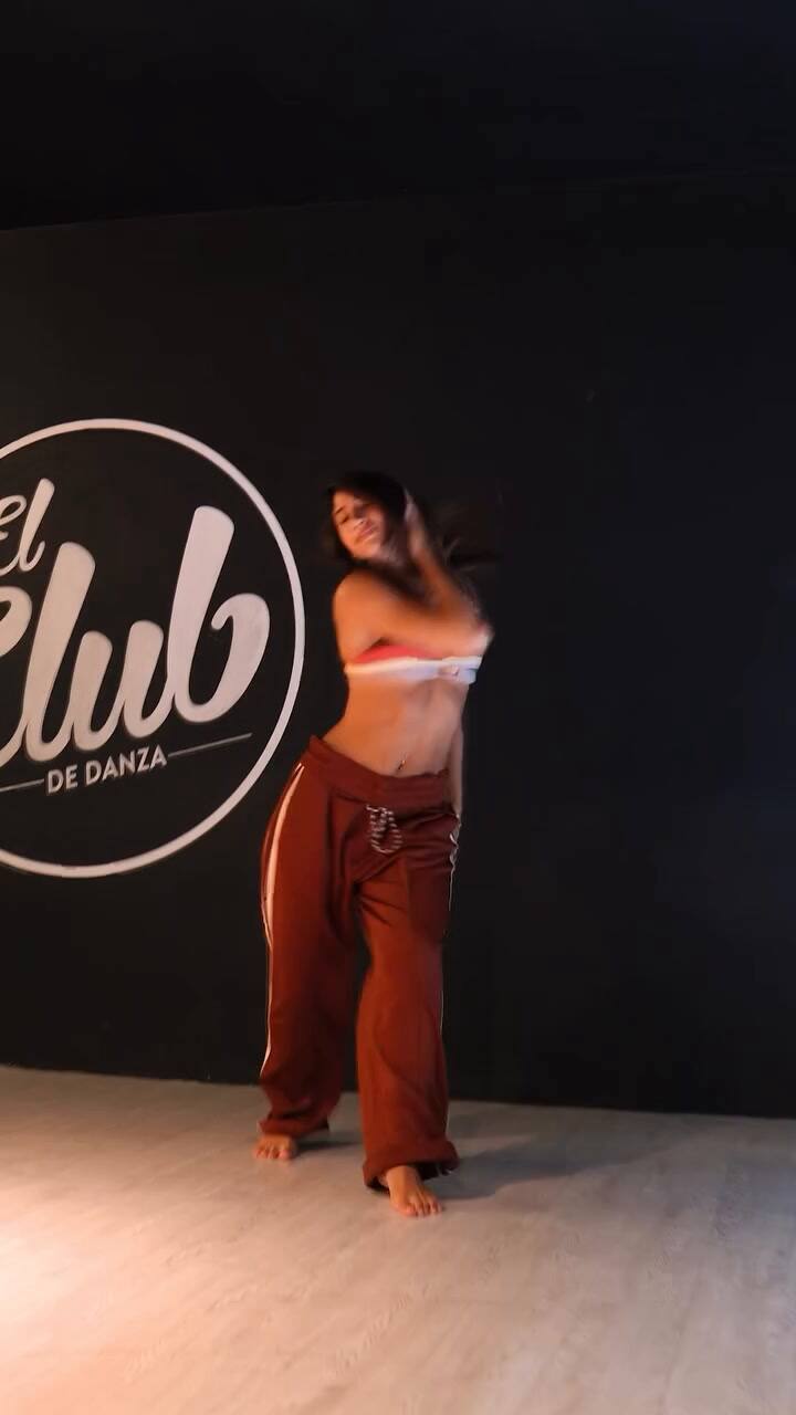 Julieta Rossi y su destreza como bailarina