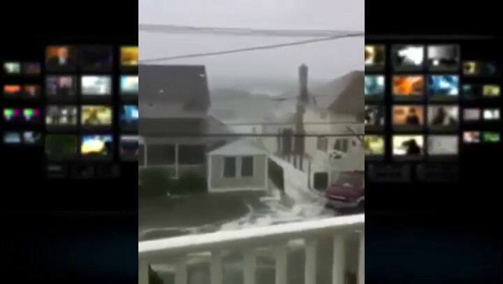 Olas gigantes provocadas por la llegada del Huracán Irma