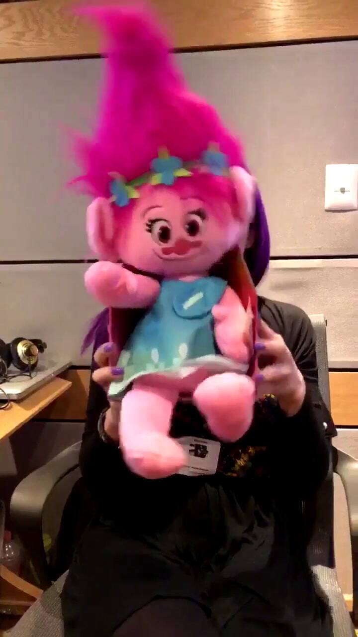 Andrea Arruti: la voz de Poppy en 'Trolls' - Fuente: Twitter