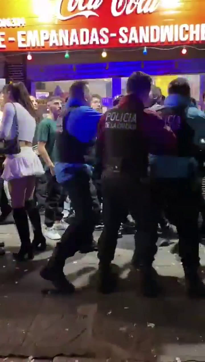 Enfrentamiento entre policías y mujeres trans en Palermo