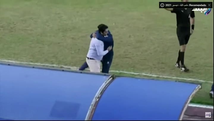 Ambulancia interviene en un partido