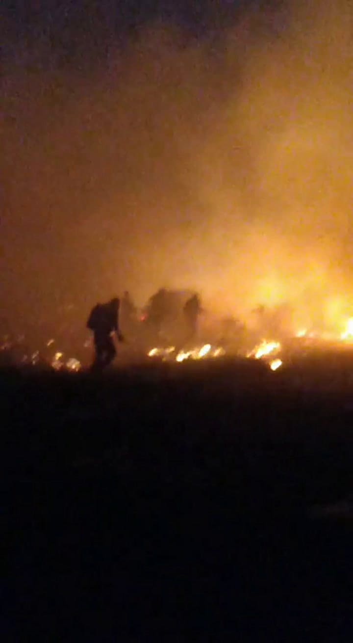 El fuego se combate cuerpo a cuerpo