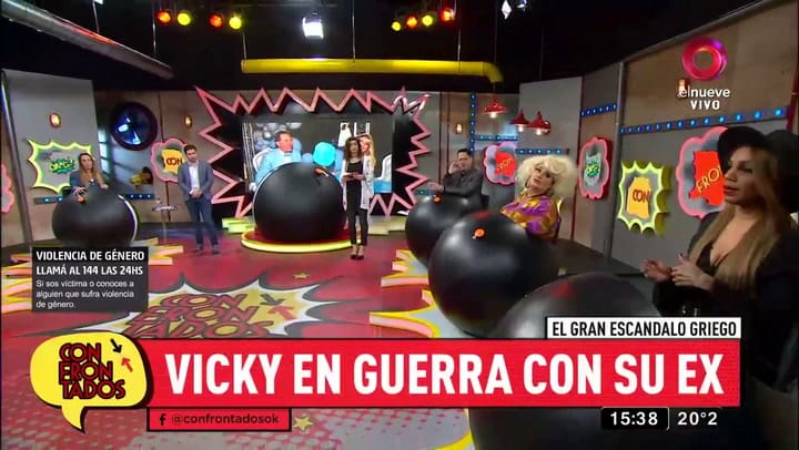 'Vicky Xipolitakis y Javier Naselli se casaron por contrato', dijo el diseñador César Juricich en Confrontados - Fuente: elnueve