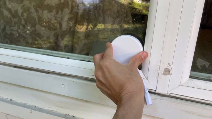 El Power Mole V2 que provee de energía al exterior de tu casa mediante las ventanas