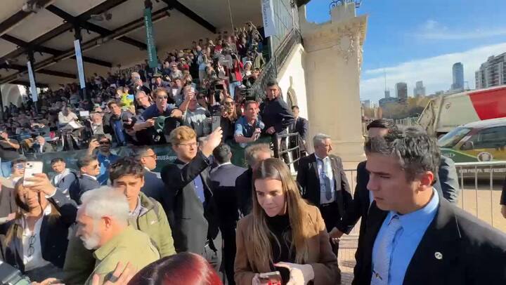 Milei se mostró con Bullrich tras la polémica por el accionar de la Policía