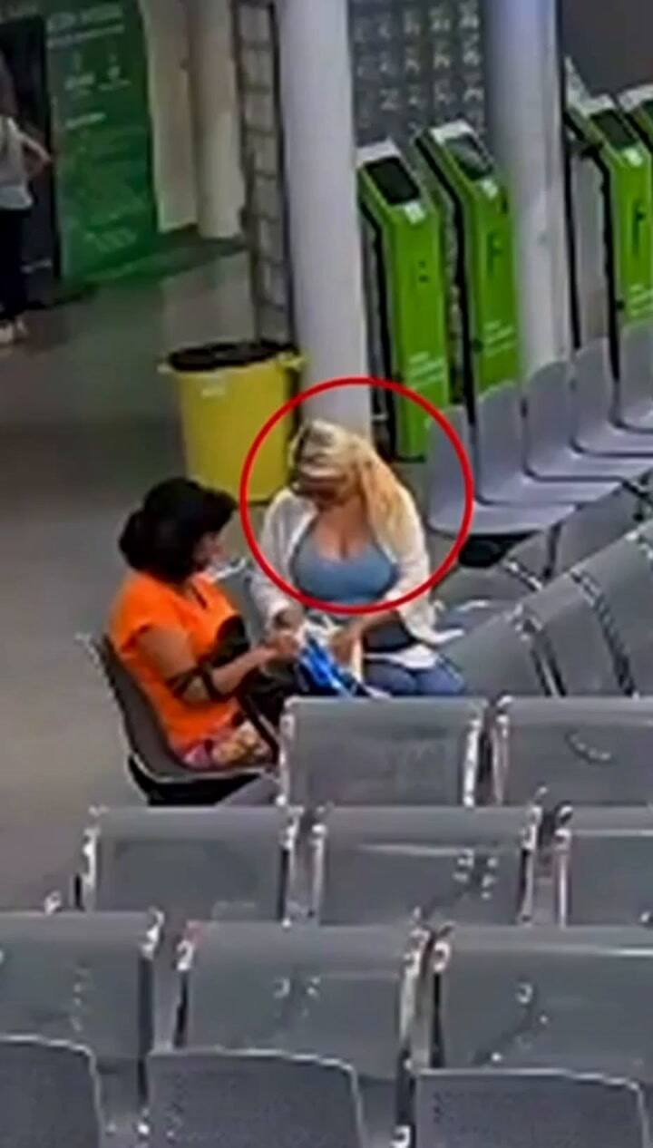 El momento en que una anestesista saca dosis de fentanilo de la farmacia del hospital de Vicente López