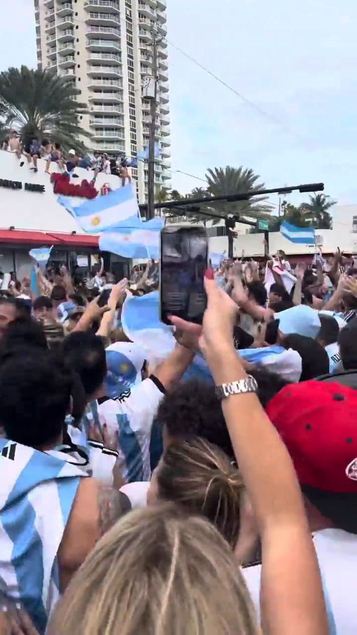 ⚽ Argentinos en Manolo y su celebración en Miami Beach