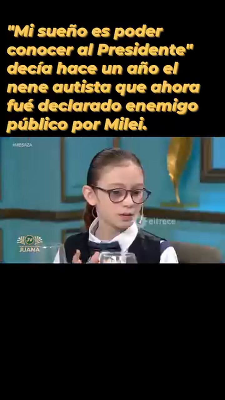 Ian Moche con Juana Viale