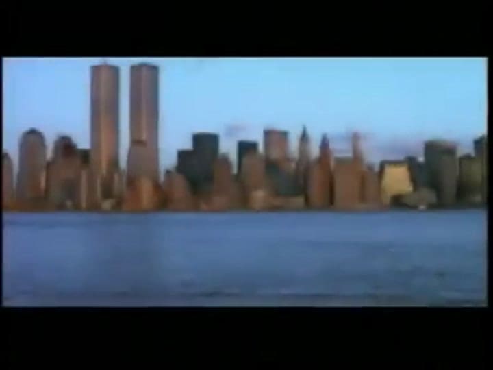 Avance de Mimic, la llegada de Del Toro a Hollywood