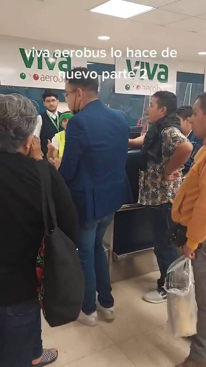 Les cancelaron su vuelo a unos viajeros y su respuesta se volvió viral, parte 2