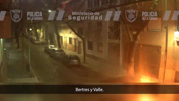 Detienen a un quemacoches en Caballito