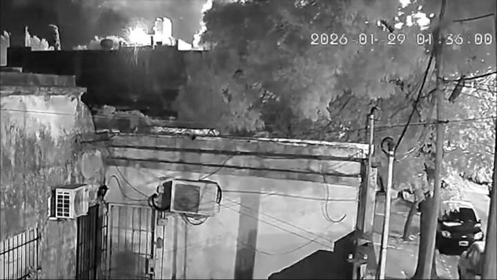 Una cámara de seguridad documentó la explosión