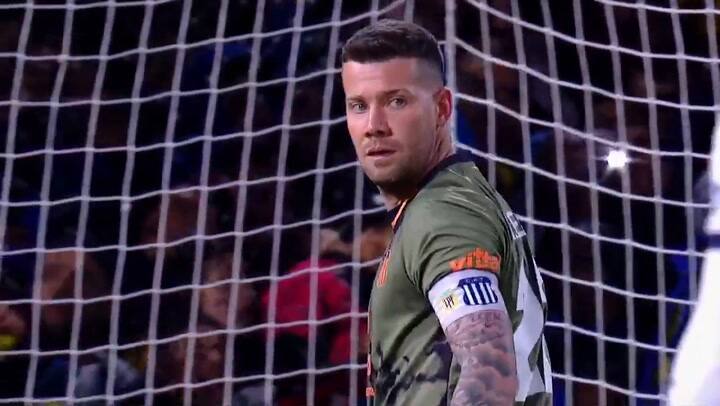 Benedetto erró su tercer penal consecutivo ante Talleres